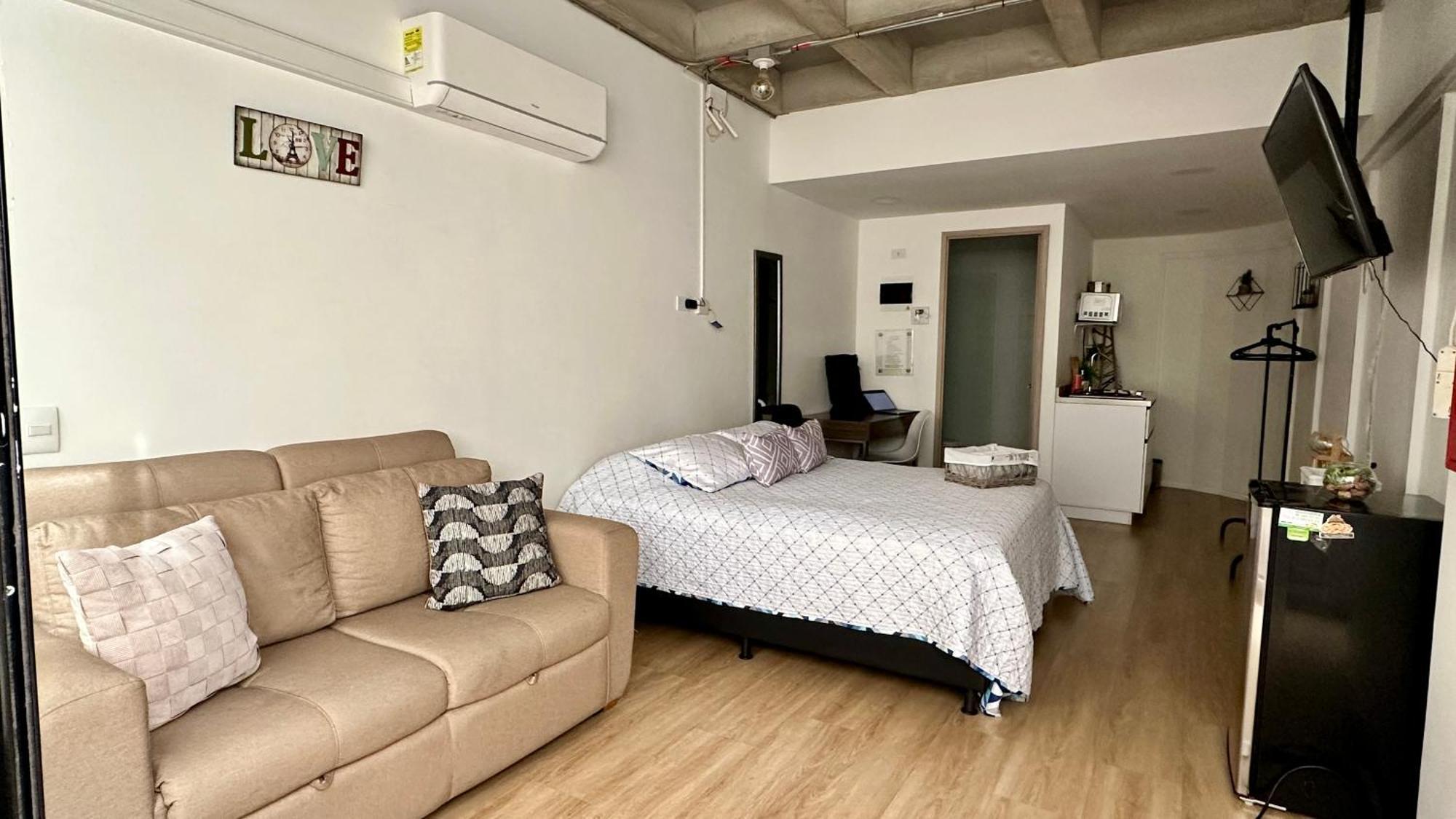 Prime Laureles Location With Air Conditioning Медельин Экстерьер фото
